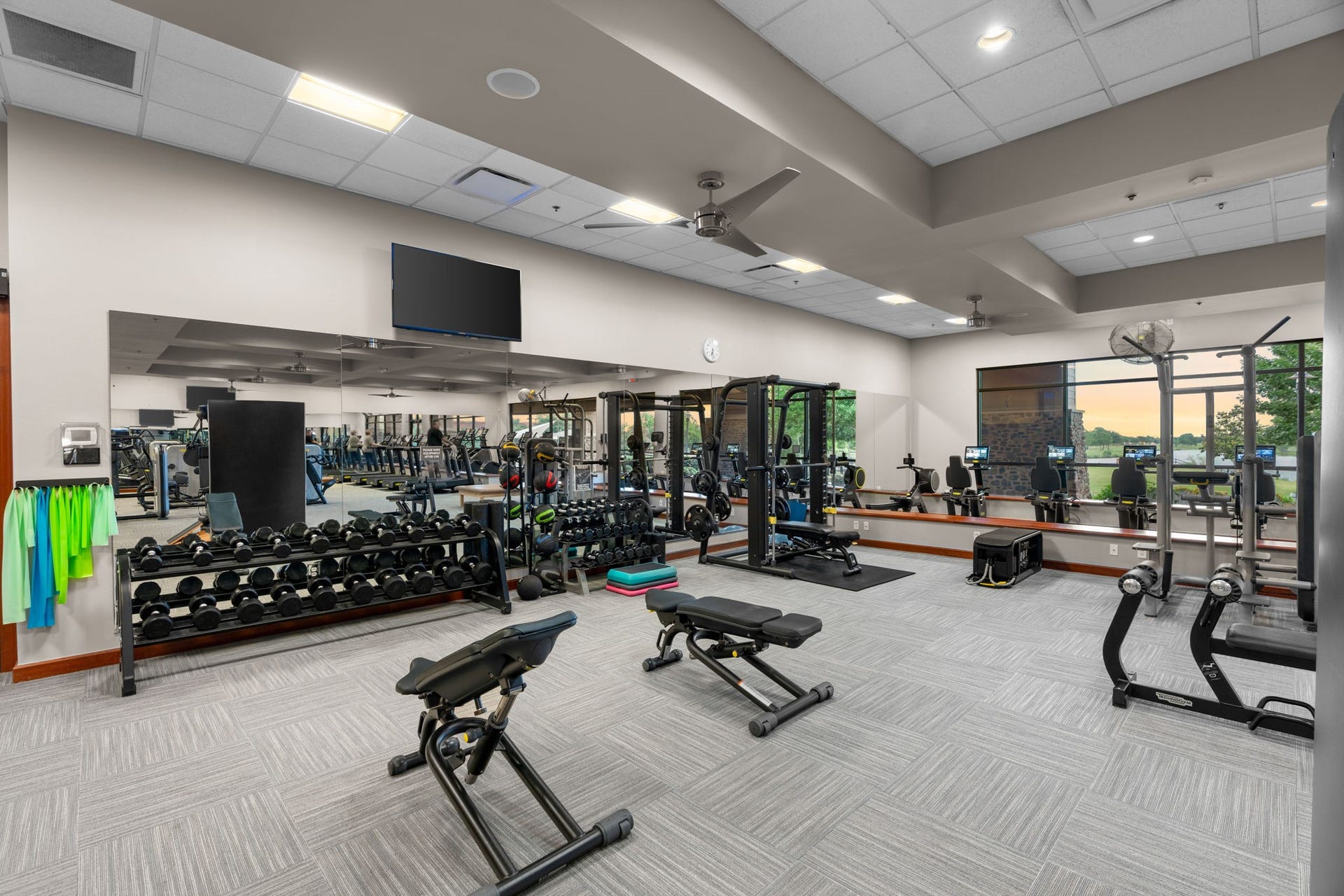 2938 Cone Flower Drive, Richmond, TX 77469 Pump some iron! From free weights to resistance machines, this fully equipped fitness center offers something for every fitness level, whether you're a beginner or seasoned pro!
