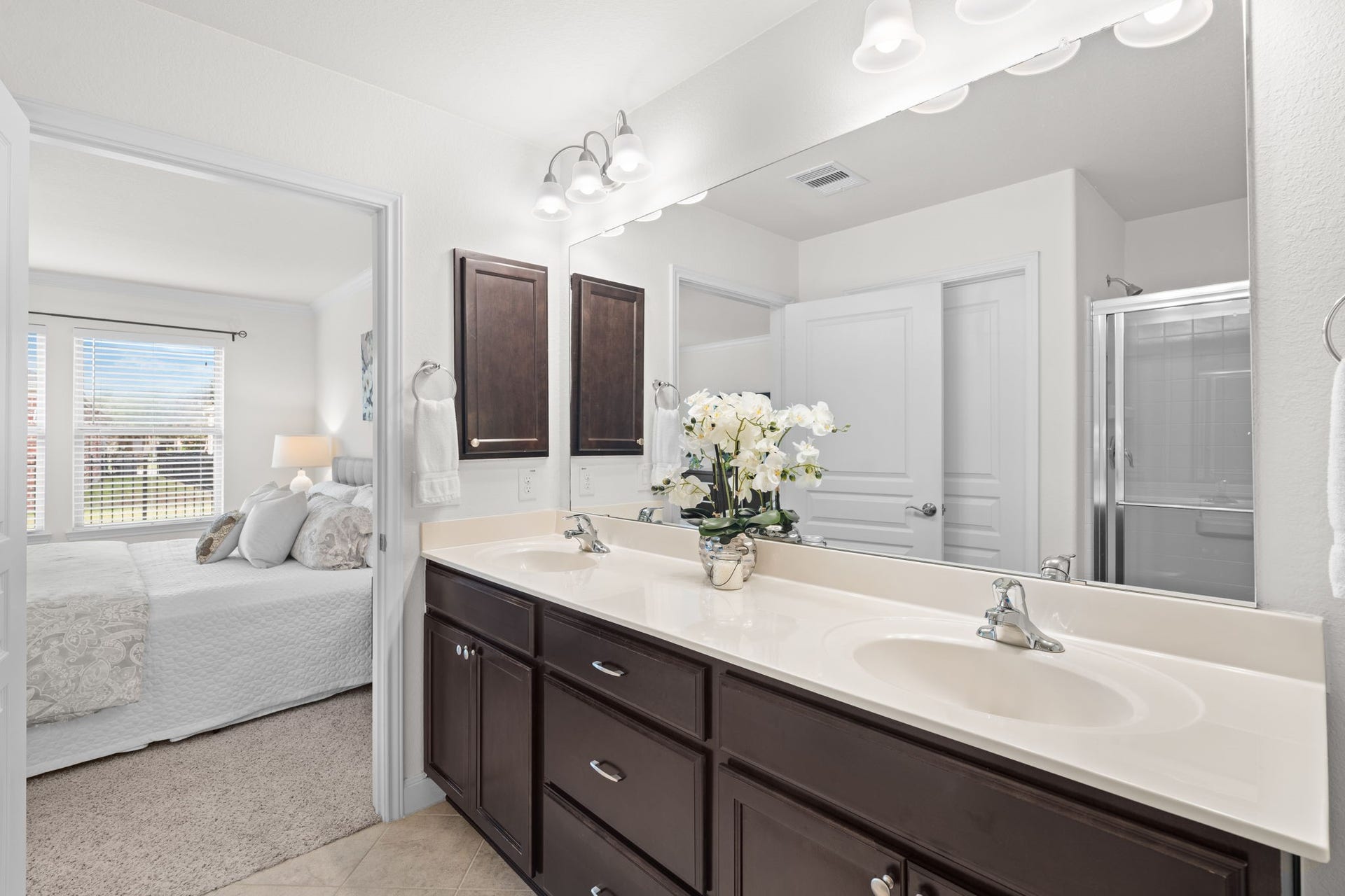 2938 Cone Flower Drive, Richmond, TX 77469 Convenient medicine cabinet provides extra storage for everyday essentials!