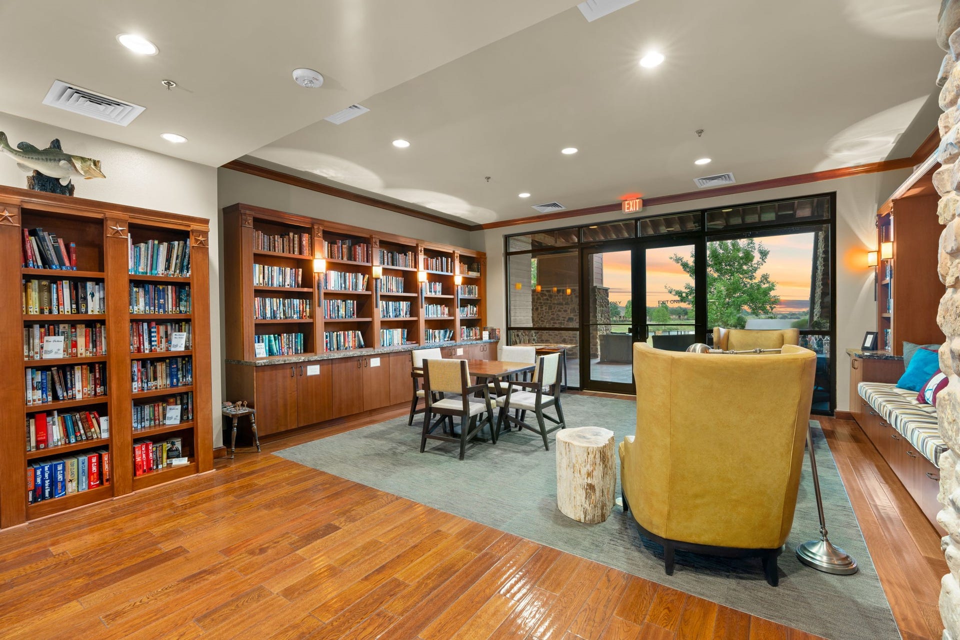 2938 Cone Flower Drive, Richmond, TX 77469 Curl up w/a good book, sip coffee w/friends or tackle a jigsaw puzzle! Lakehouse library & cozy gathering area offer the perfect setting to relax, socialize & enjoy life's simple pleasures!
