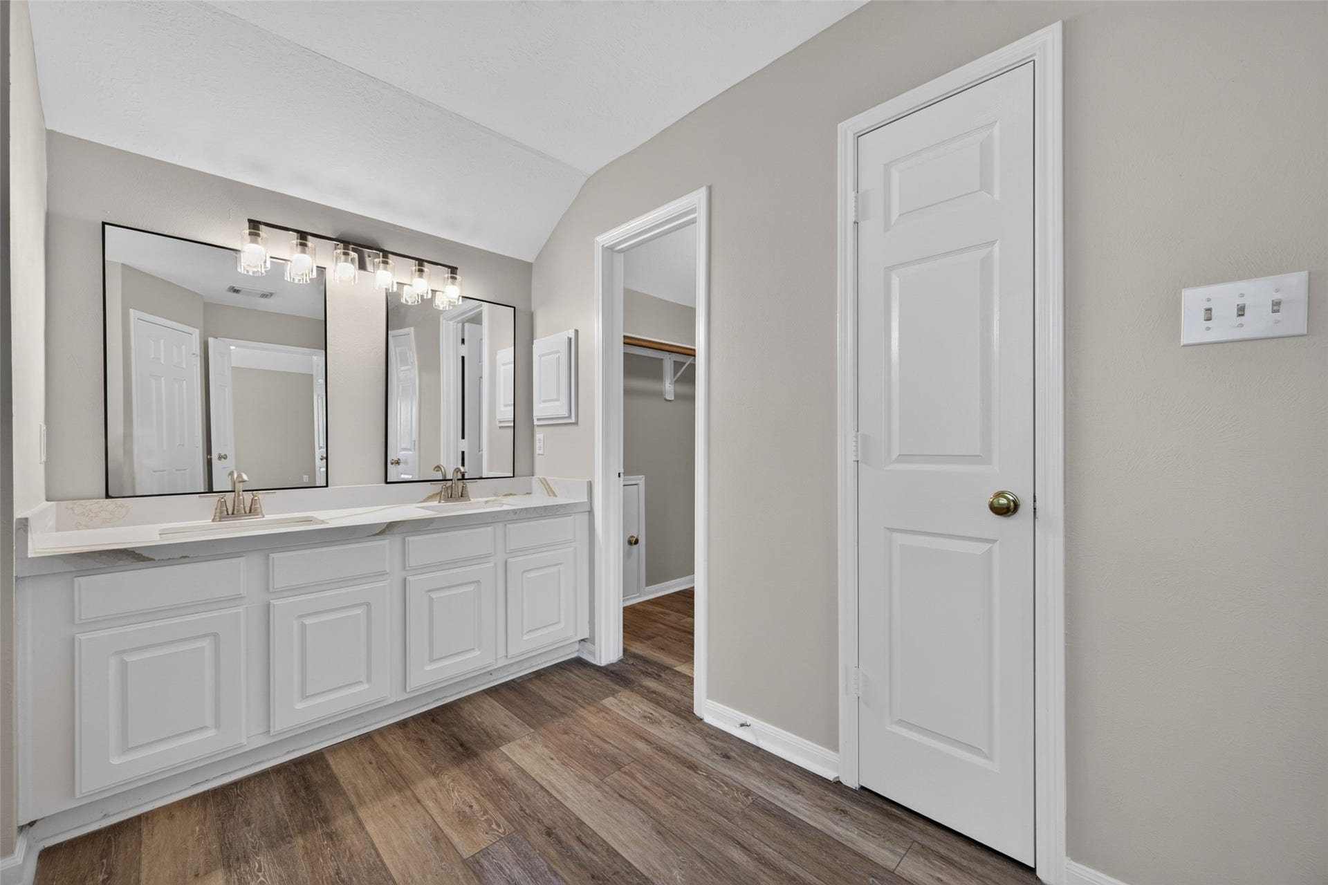 2314 Avery Park Drive, Sugar Land, TX 77498 2314 Avery Park Drive, Sugar Land, TX 77498