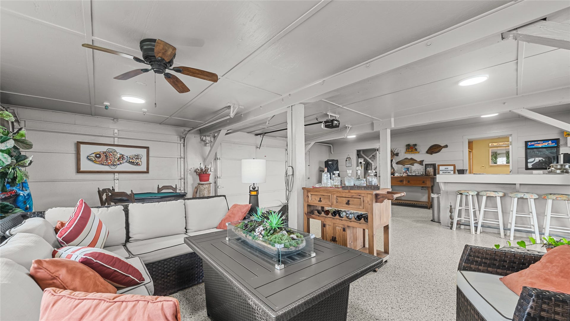 1417 8th Street, Dickinson, TX 77539 1417 8th Street, Dickinson, TX 77539