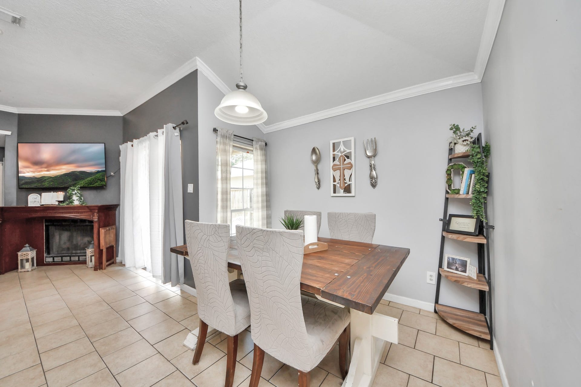 7910 Bluejay Twin Circle, Humble, TX 77396