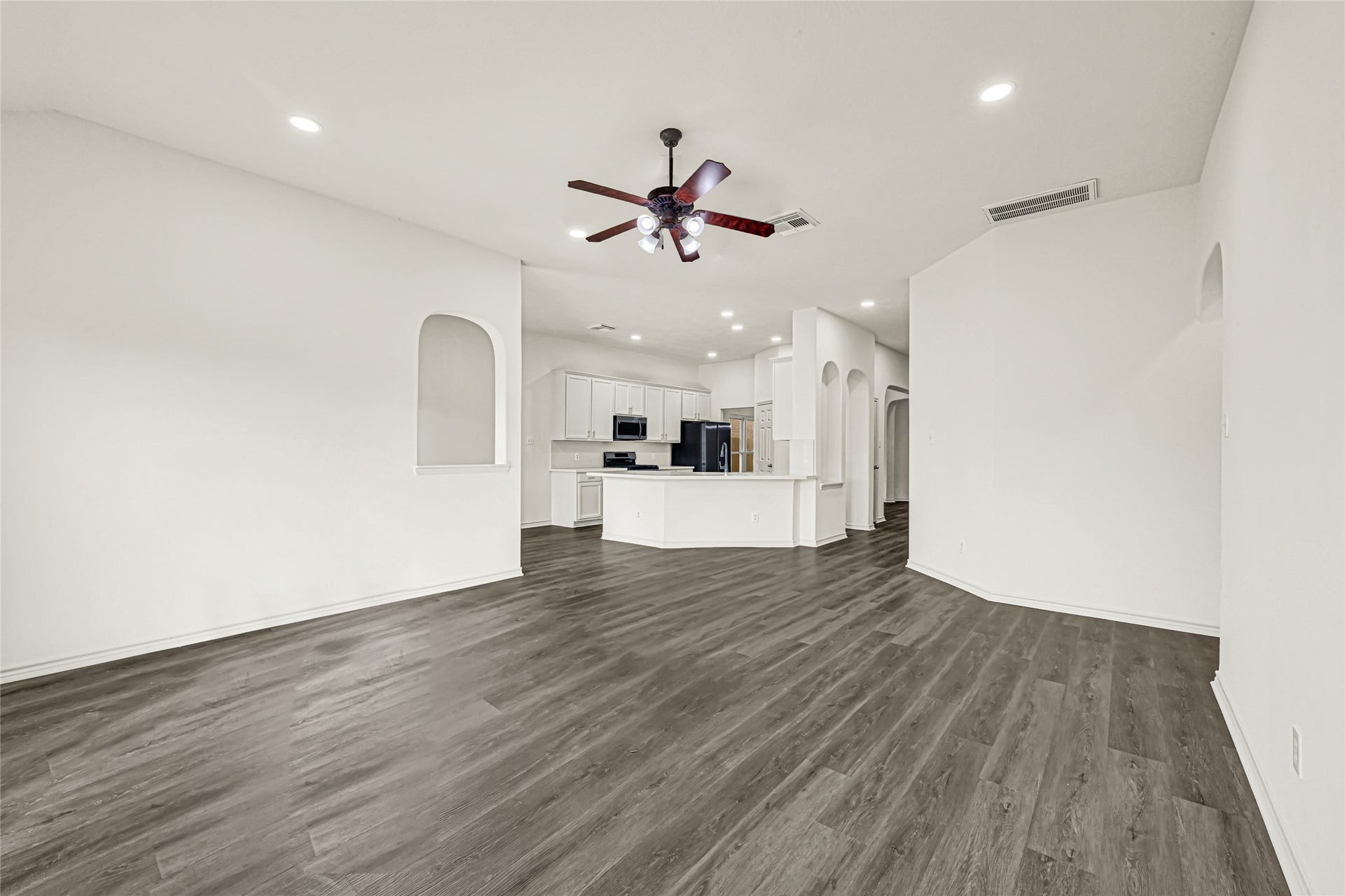 4923 Trailing Clover Court, Houston, TX 77084 Family room with a view into the kitchen