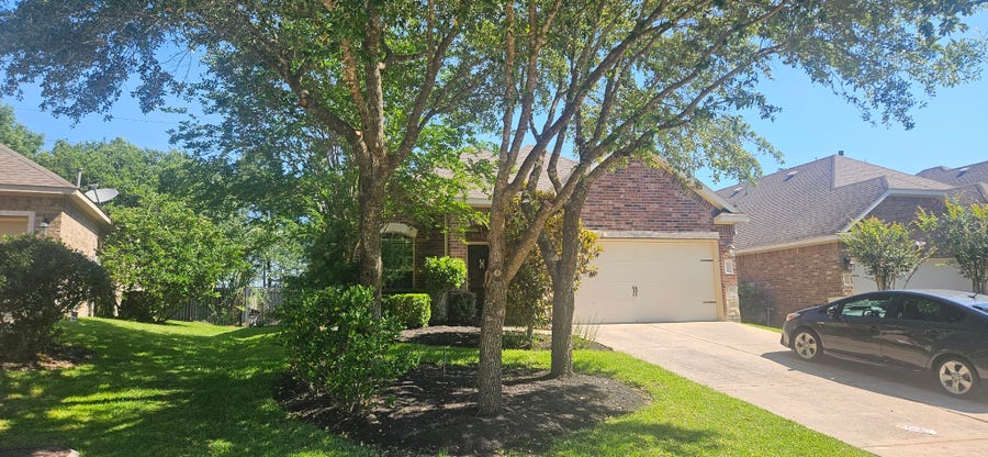 Property photo for 122 Black Swan Place, Magnolia, TX