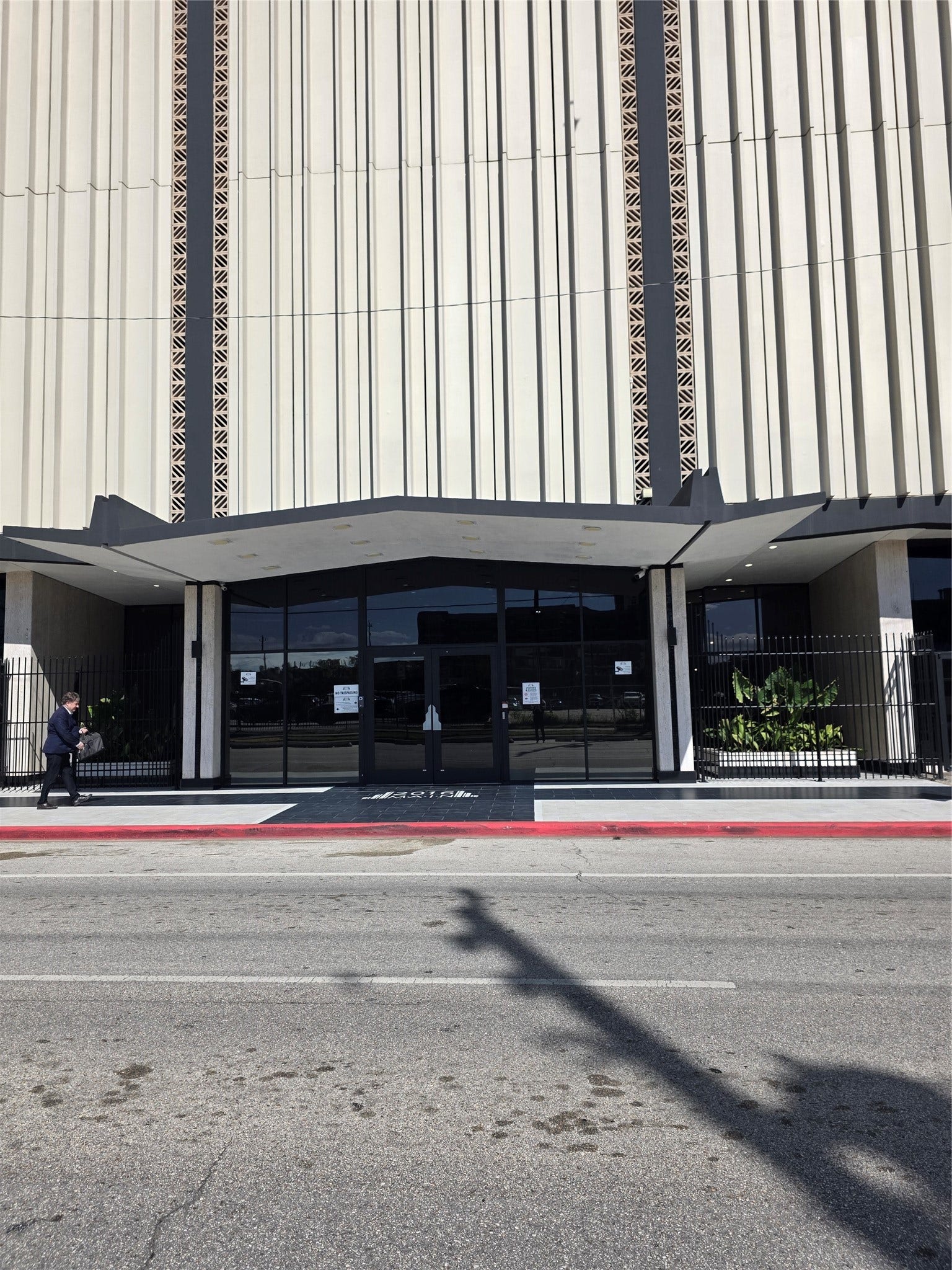 2016 Main Street, #1907, Houston, TX 77002 2016 Main Street, #1907, Houston, TX 77002