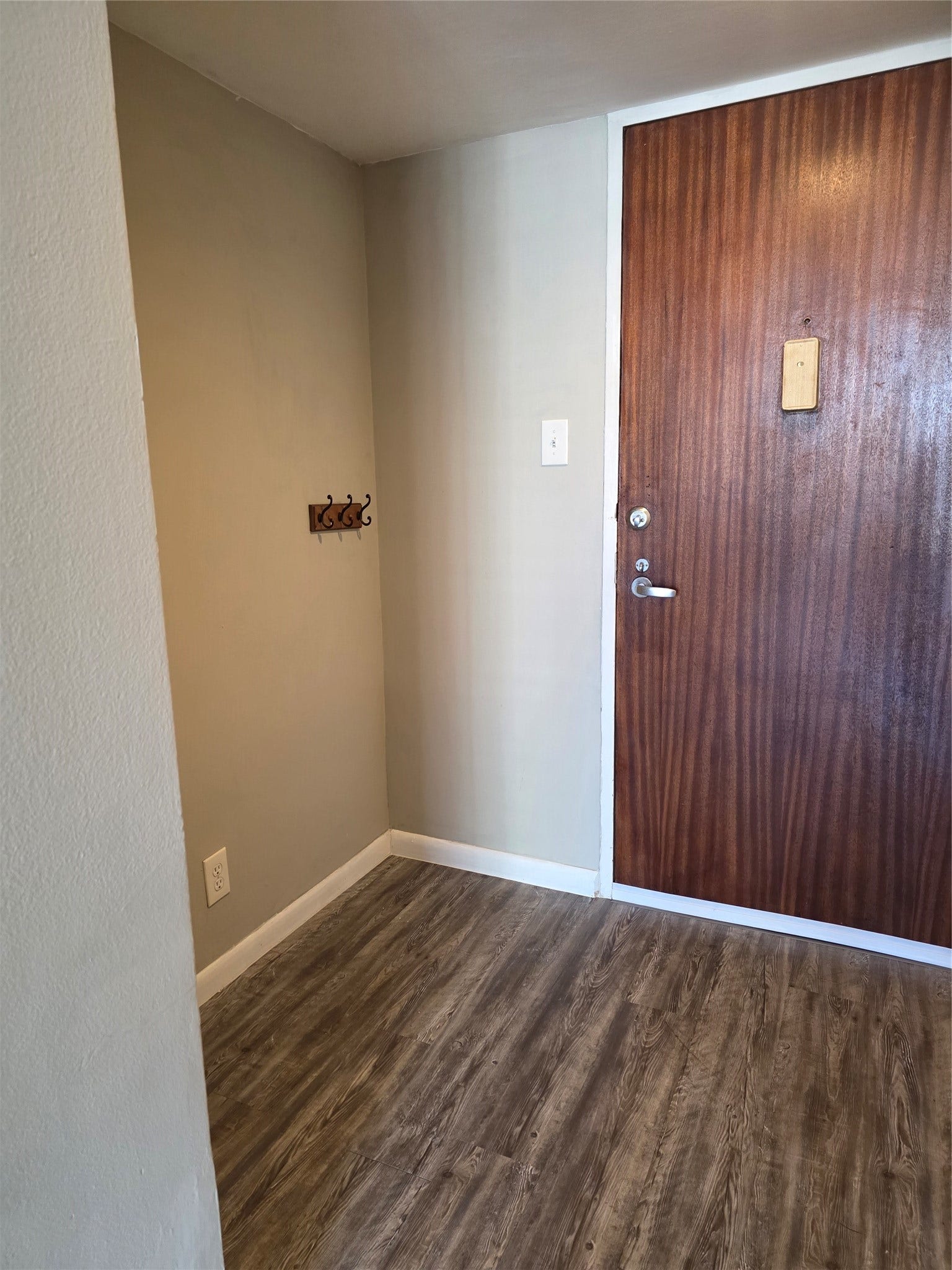 2016 Main Street, #1907, Houston, TX 77002 2016 Main Street, #1907, Houston, TX 77002