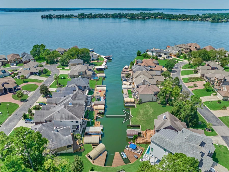 Property photo for 12342 Pebble View Drive, Conroe, TX