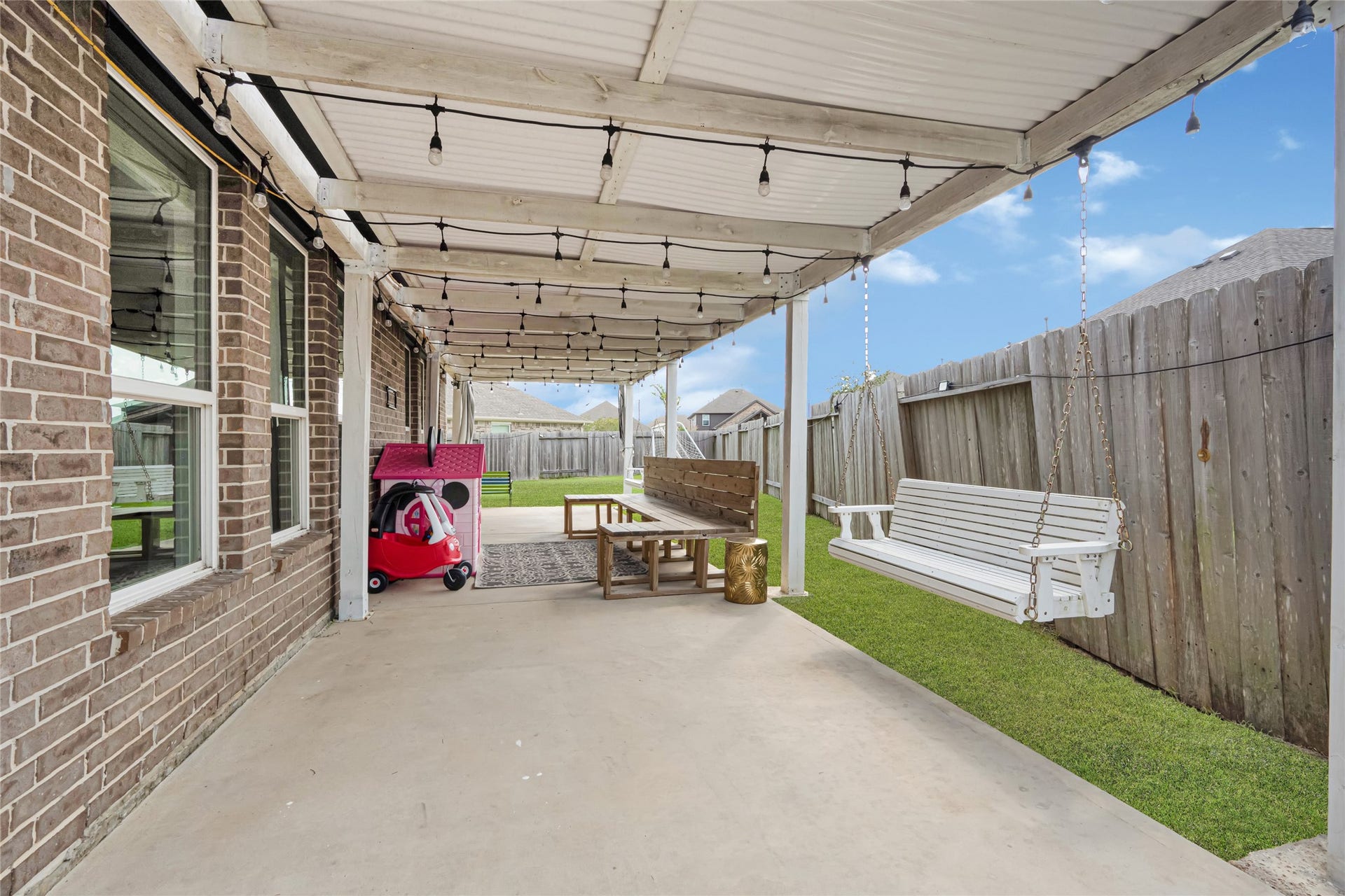 302 Vineyard Court, Alvin, TX 77511 302 Vineyard Court, Alvin, TX 77511