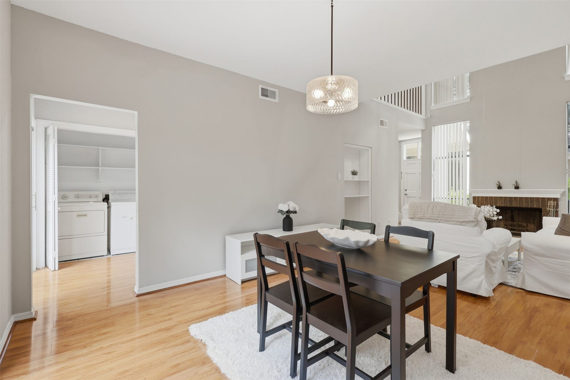 701 Bering Drive, #102, Houston, TX 77057 701 Bering Drive, #102, Houston, TX 77057