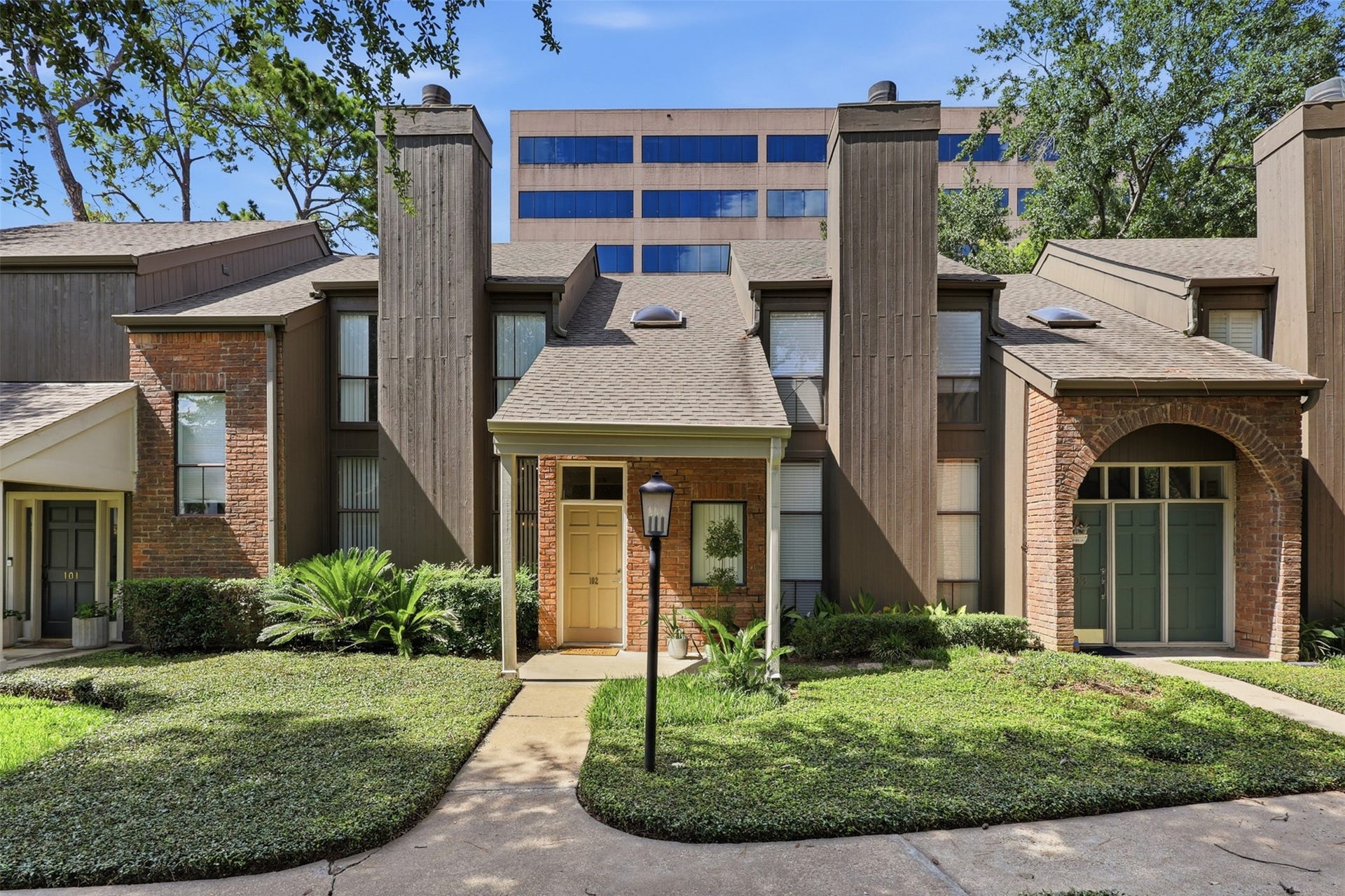 701 Bering Drive, #102, Houston, TX 77057 701 Bering Drive, #102, Houston, TX 77057