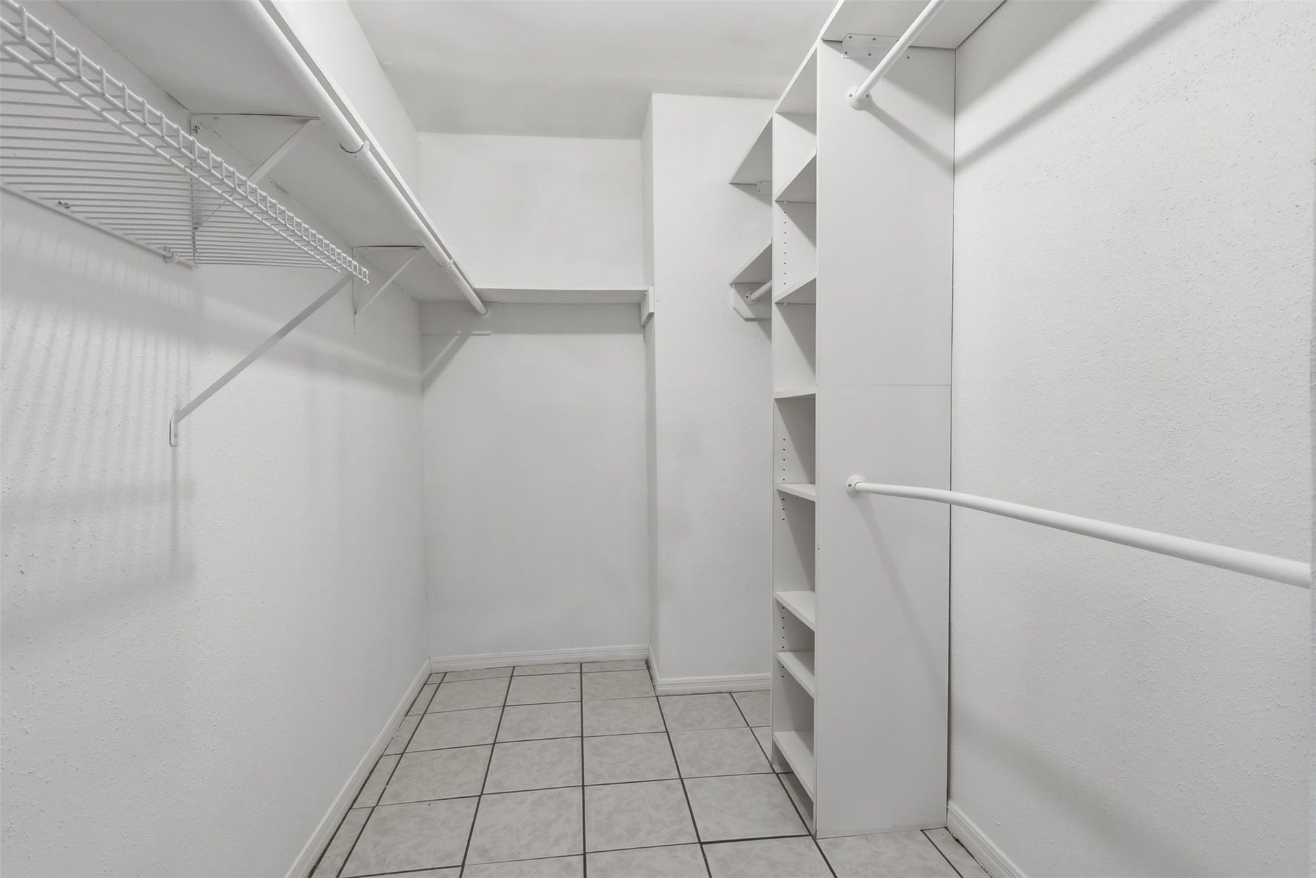 701 Bering Drive, #102, Houston, TX 77057 701 Bering Drive, #102, Houston, TX 77057