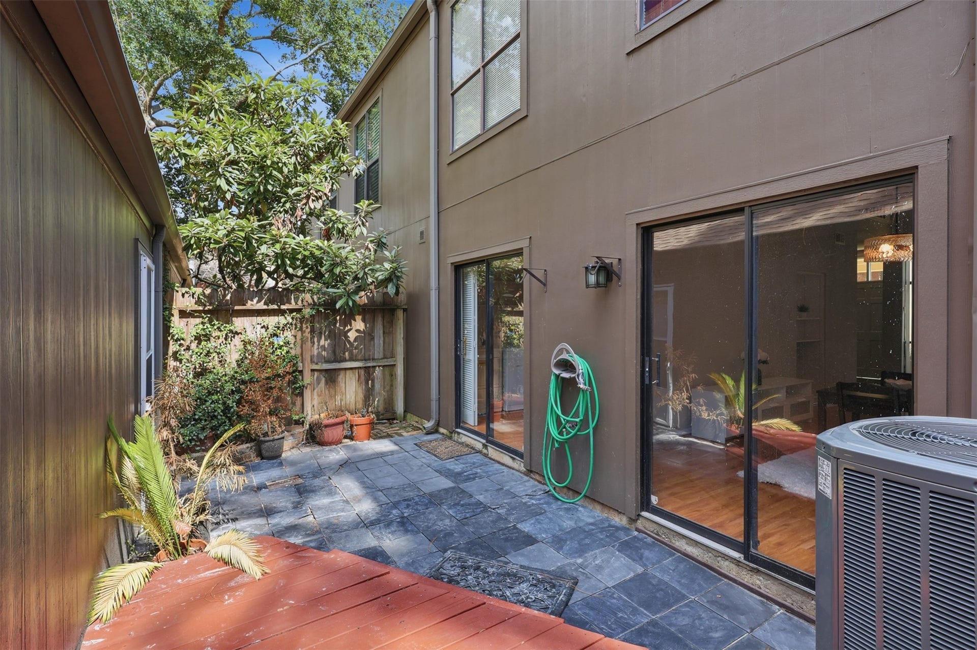 701 Bering Drive, #102, Houston, TX 77057 701 Bering Drive, #102, Houston, TX 77057