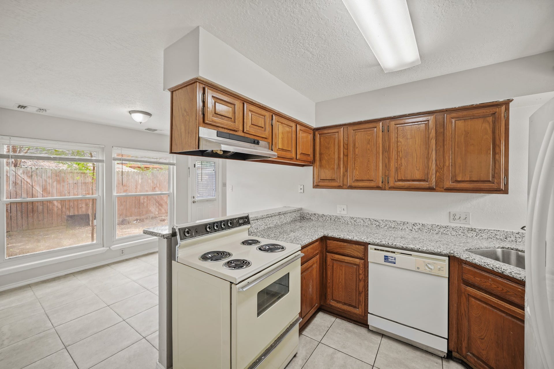 10814 Sugar Hill Drive, #B, Houston, TX 77042 10814 Sugar Hill Drive, #B, Houston, TX 77042
