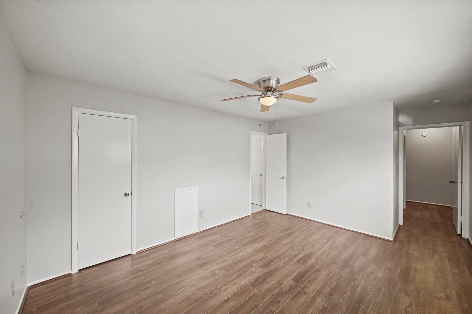 10814 Sugar Hill Drive, #B, Houston, TX 77042 10814 Sugar Hill Drive, #B, Houston, TX 77042