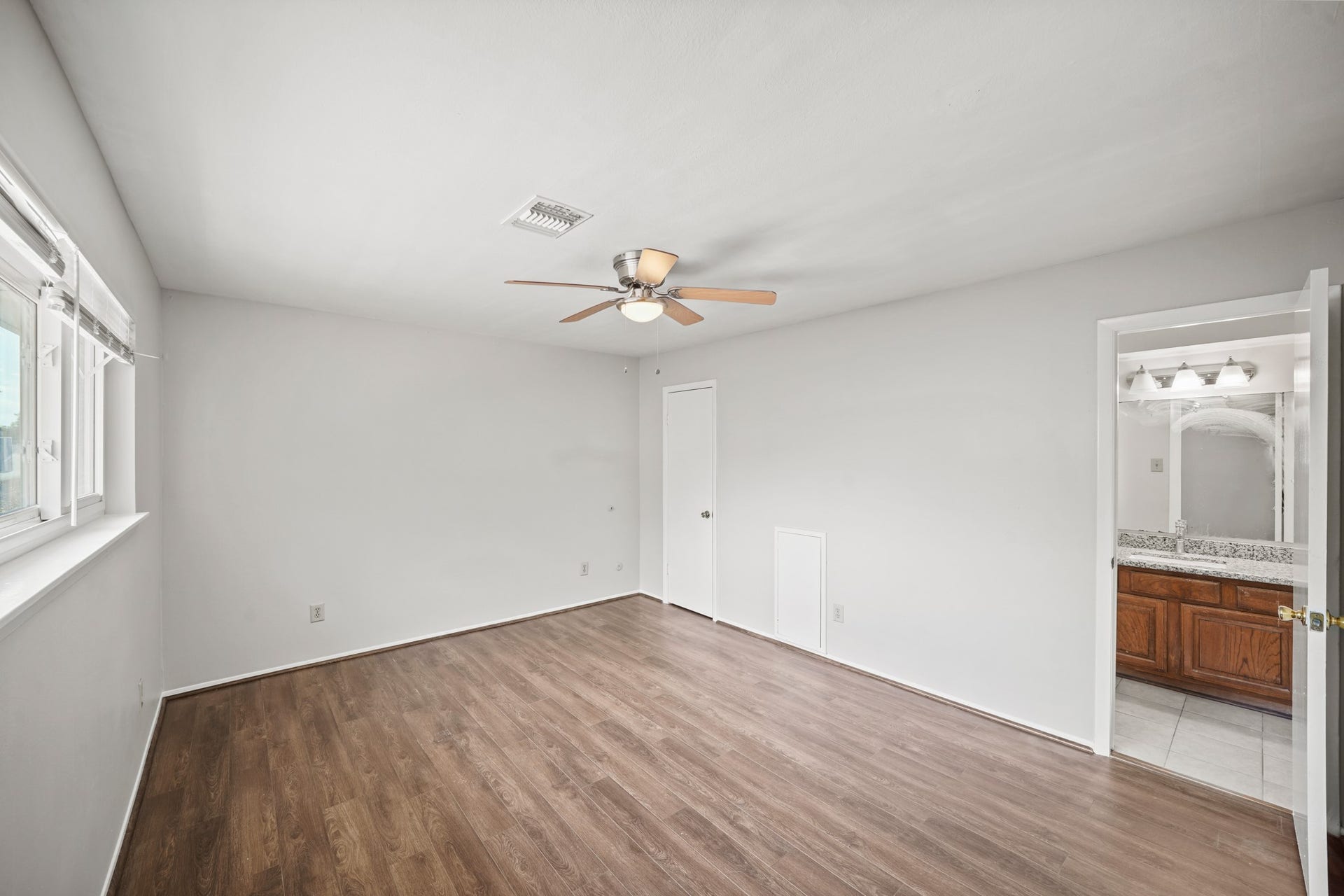 10814 Sugar Hill Drive, #B, Houston, TX 77042 10814 Sugar Hill Drive, #B, Houston, TX 77042