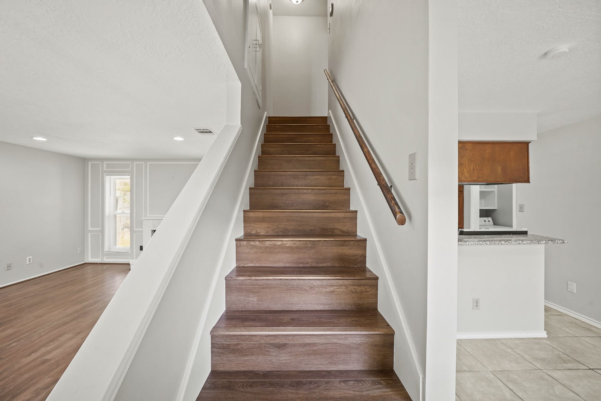 10814 Sugar Hill Drive, #B, Houston, TX 77042 10814 Sugar Hill Drive, #B, Houston, TX 77042