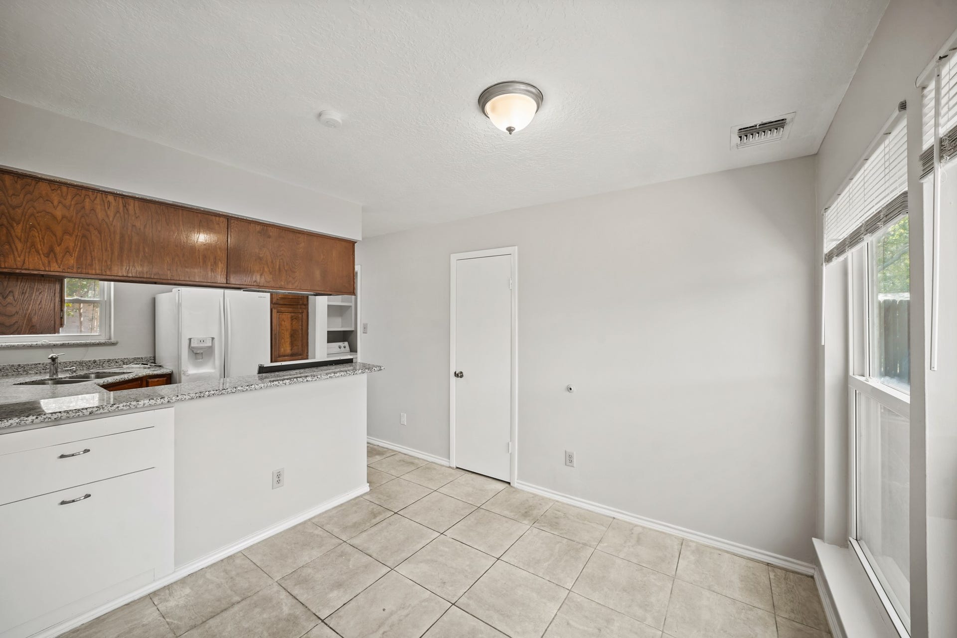 10814 Sugar Hill Drive, #B, Houston, TX 77042 10814 Sugar Hill Drive, #B, Houston, TX 77042
