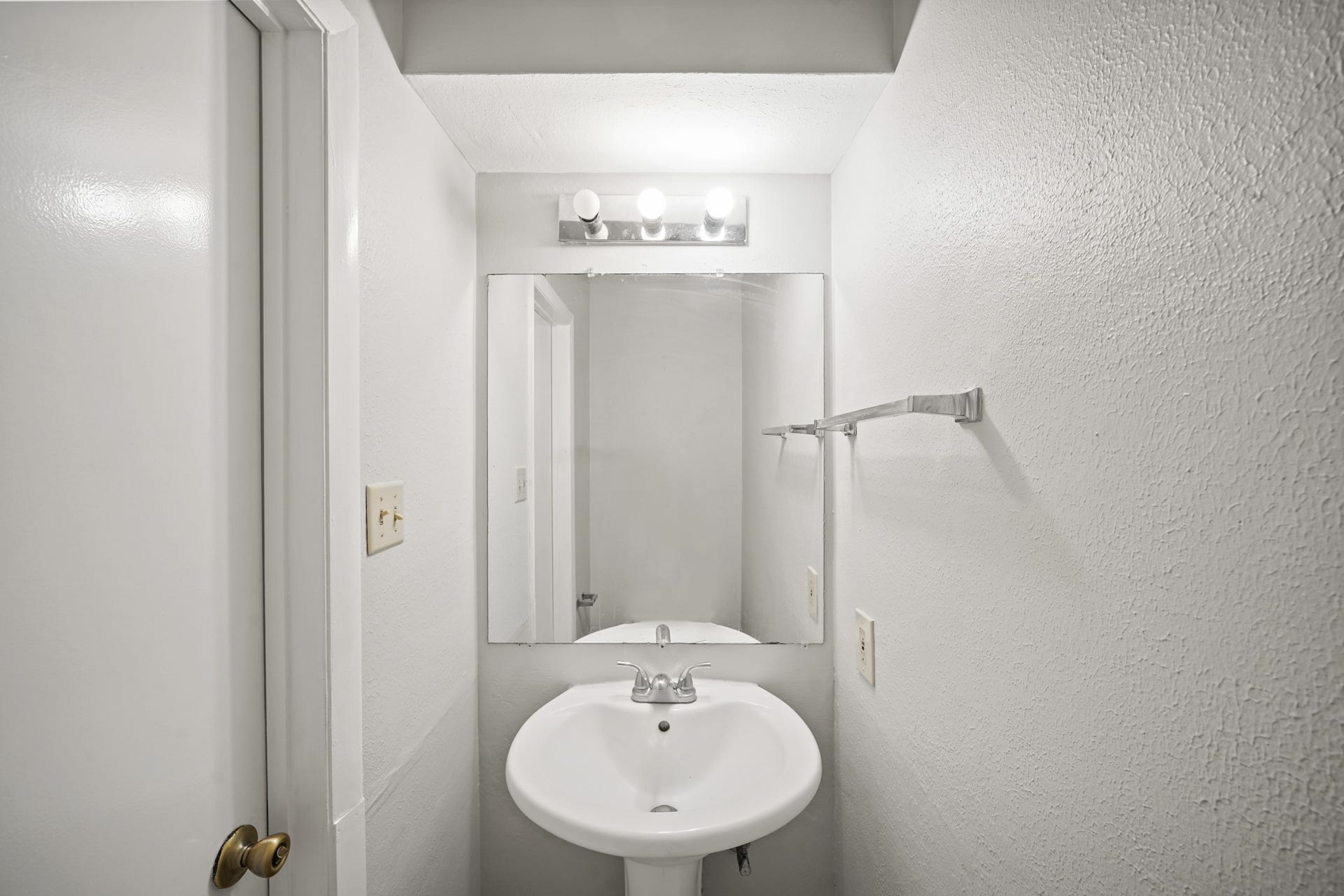 10814 Sugar Hill Drive, #B, Houston, TX 77042 10814 Sugar Hill Drive, #B, Houston, TX 77042