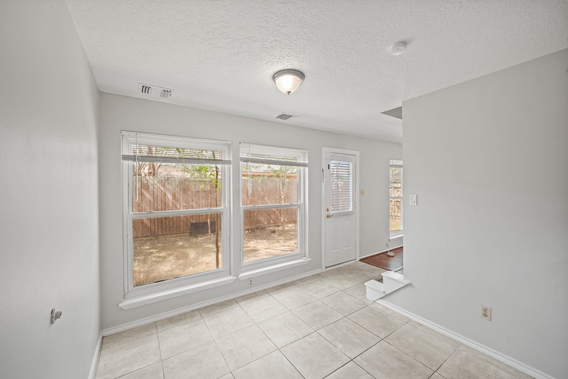 10814 Sugar Hill Drive, #B, Houston, TX 77042 10814 Sugar Hill Drive, #B, Houston, TX 77042