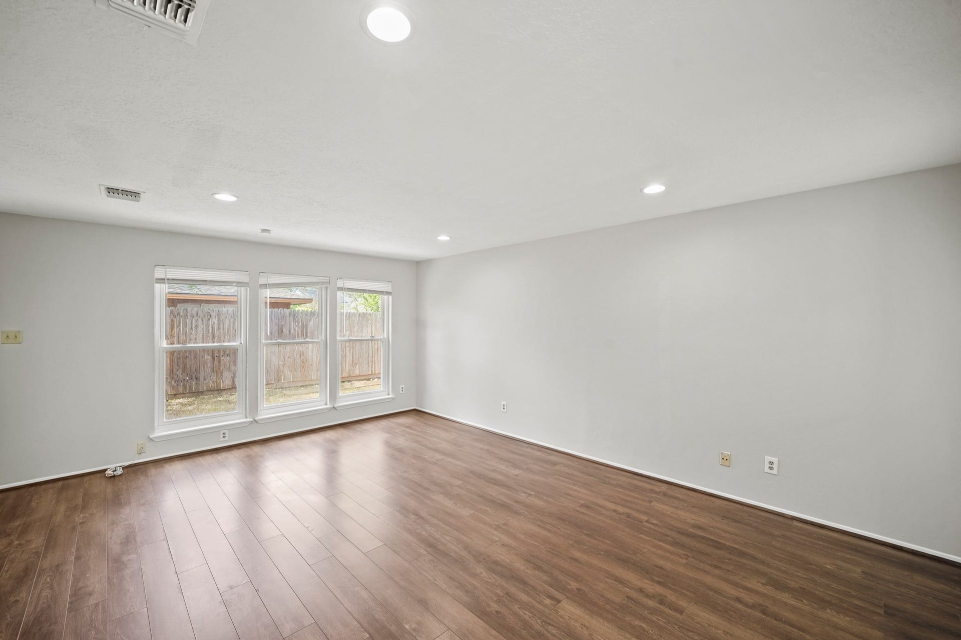 10814 Sugar Hill Drive, #B, Houston, TX 77042 10814 Sugar Hill Drive, #B, Houston, TX 77042