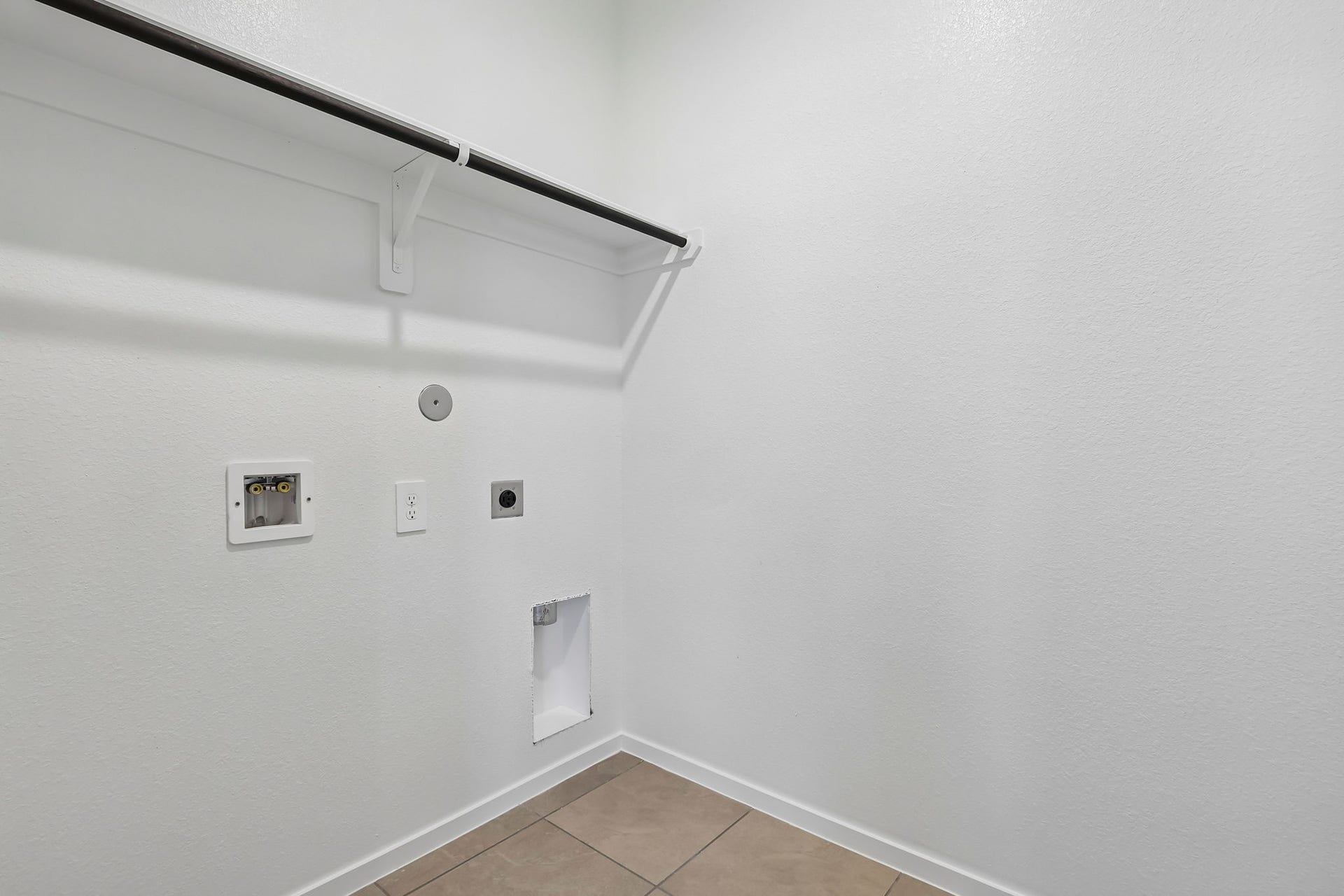 31019 Rova Boat Drive, Huffman, TX 77336 Image may not represent the exact property listed.