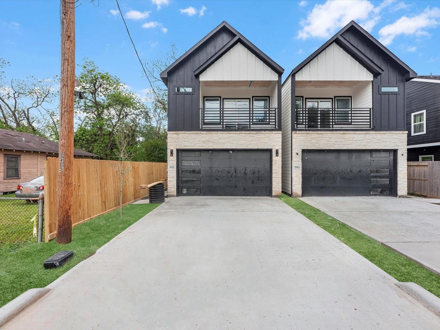 Property photo for 993 South Lane, Houston, TX