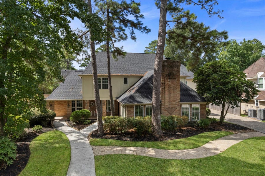 Property photo for 9527 Enstone Circle, Spring, TX