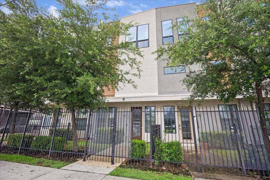 Property photo for 2401 Crawford Street, #C4B, Houston, TX