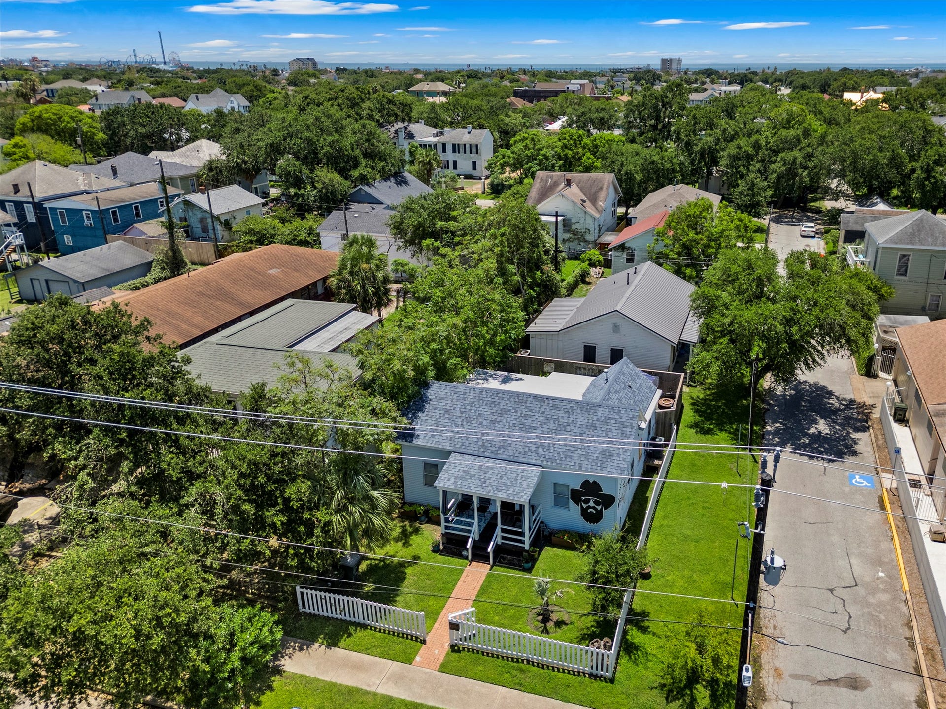 3327 Ursuline Street, Galveston, TX 77550 3327 Ursuline Street, Galveston, TX 77550