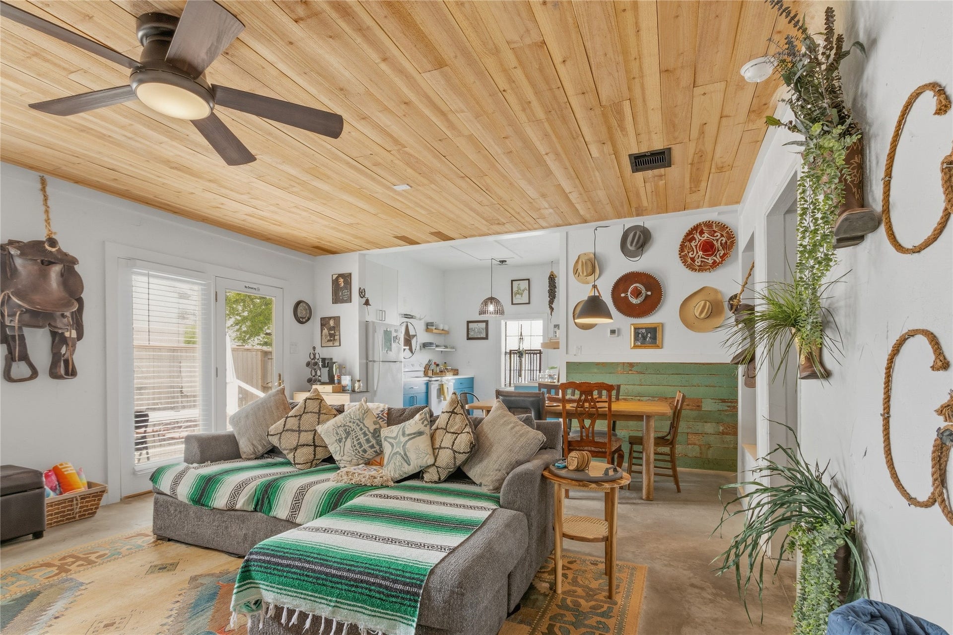 3327 Ursuline Street, Galveston, TX 77550 3327 Ursuline Street, Galveston, TX 77550