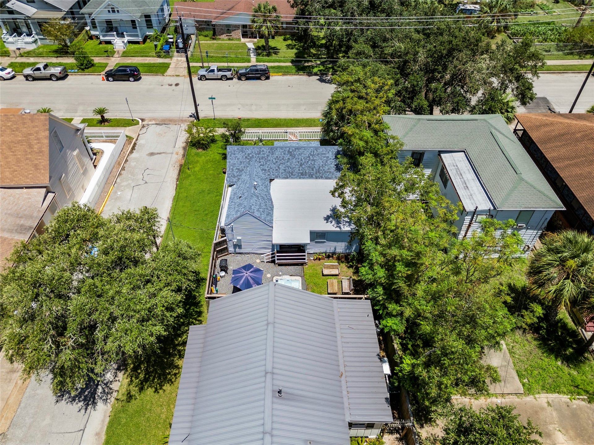 3327 Ursuline Street, Galveston, TX 77550 3327 Ursuline Street, Galveston, TX 77550