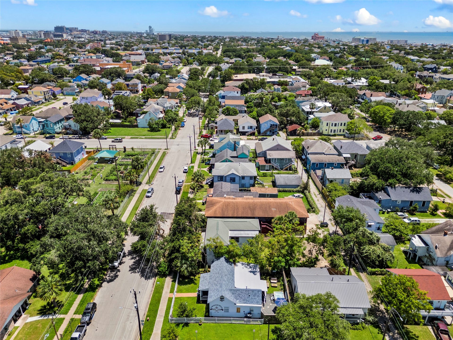 3327 Ursuline Street, Galveston, TX 77550 3327 Ursuline Street, Galveston, TX 77550