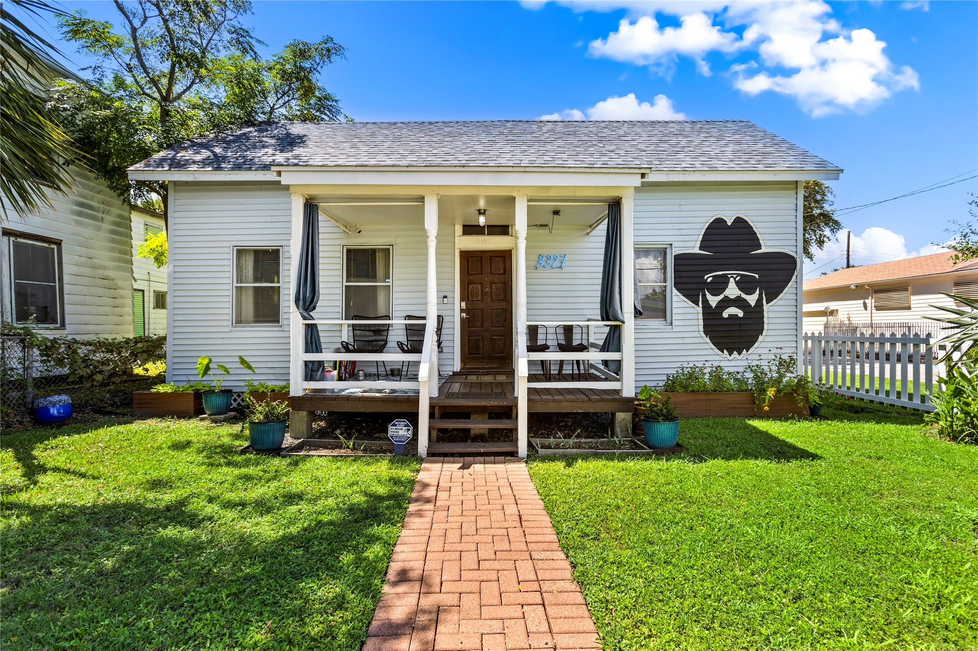 3327 Ursuline Street, Galveston, TX 77550 3327 Ursuline Street, Galveston, TX 77550