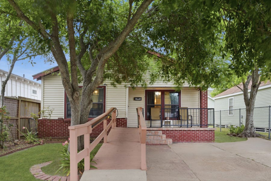 Property photo for 5518 Avenue Q, Galveston, TX