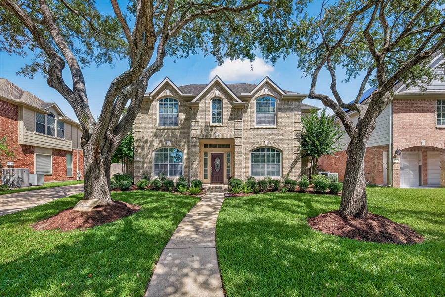 Property photo for 1319 Tahoe Valley Lane, Sugar Land, TX