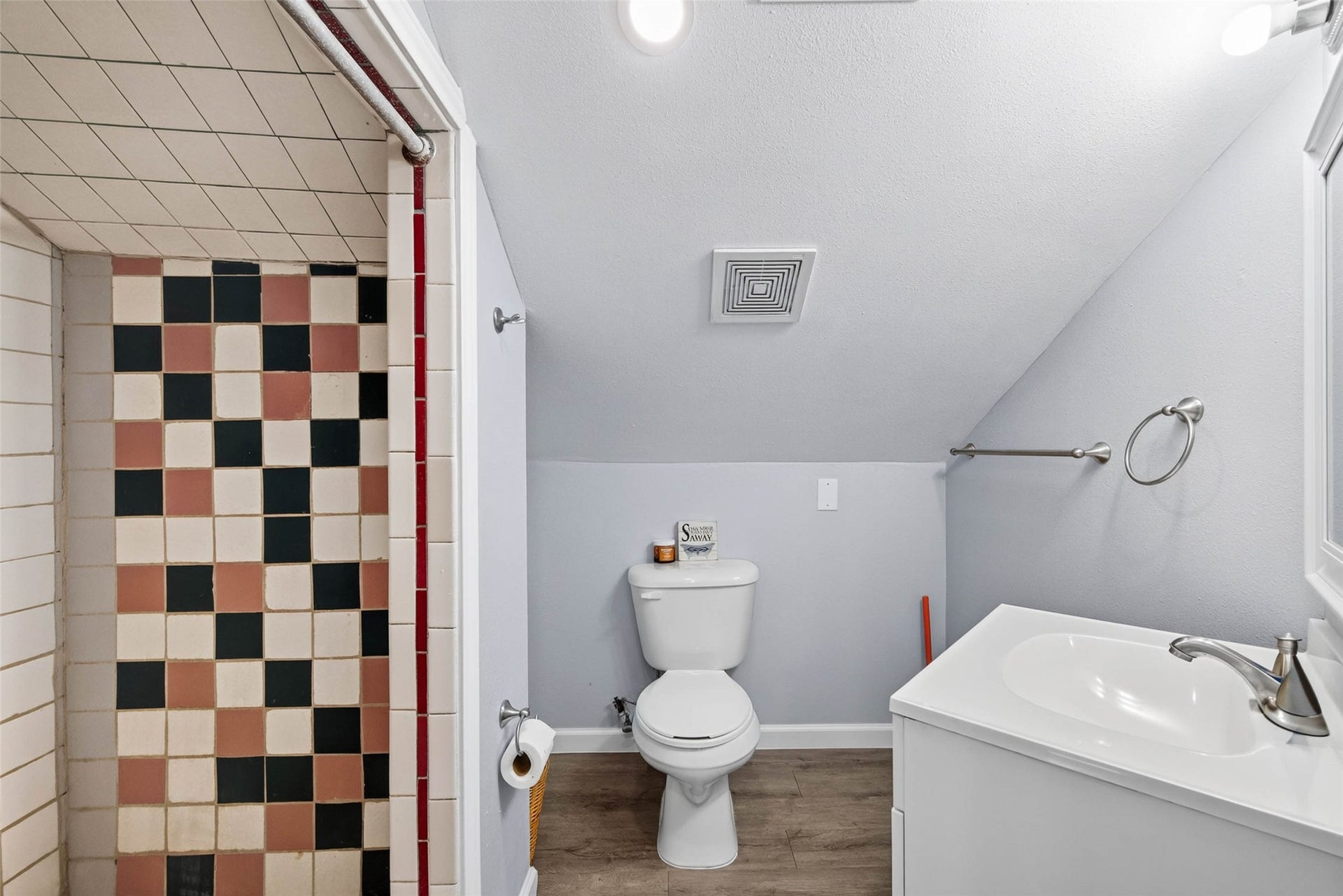 1240 Ross Street, La Marque, TX 77568 Third Bathroom Shower