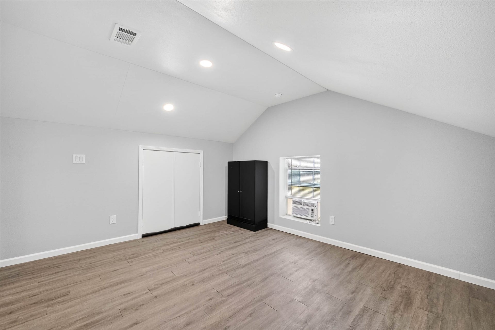 1240 Ross Street, La Marque, TX 77568 Second Bedroom