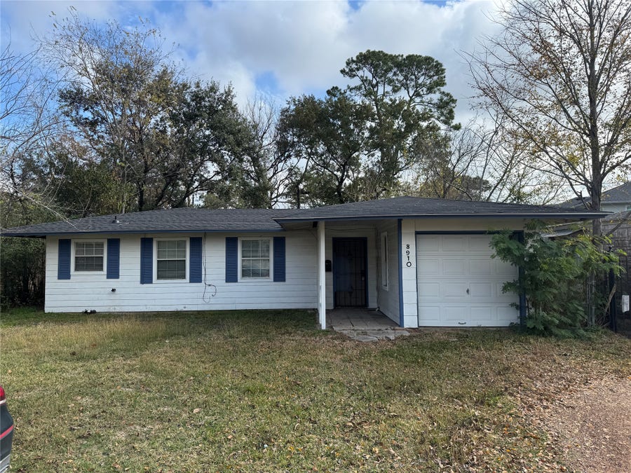 Property photo for 3910 Ella Boulevard, Houston, TX
