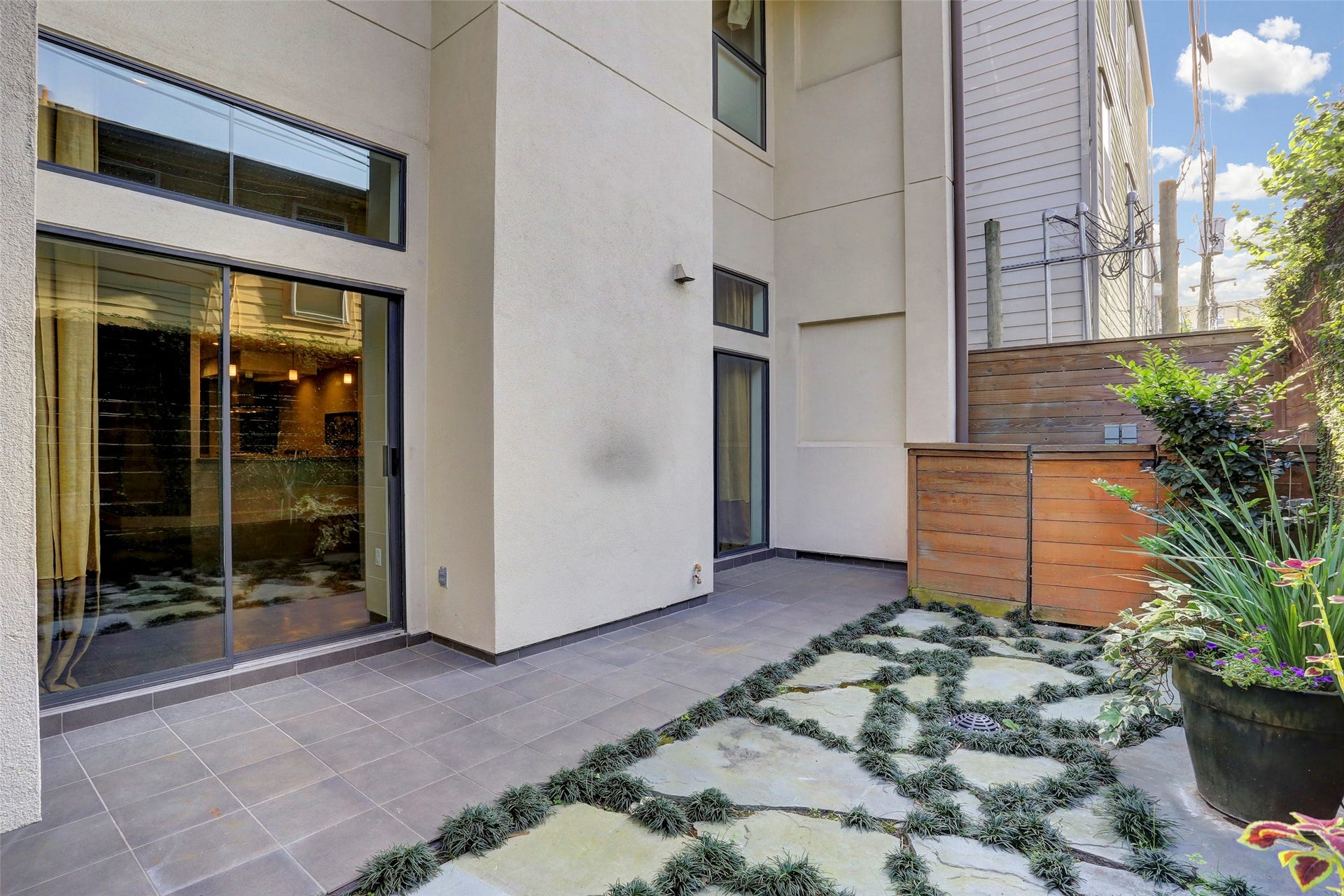 2304 Branard Street, Houston, TX 77098