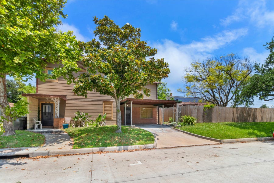 Property photo for 2616 45th Street, Galveston, TX