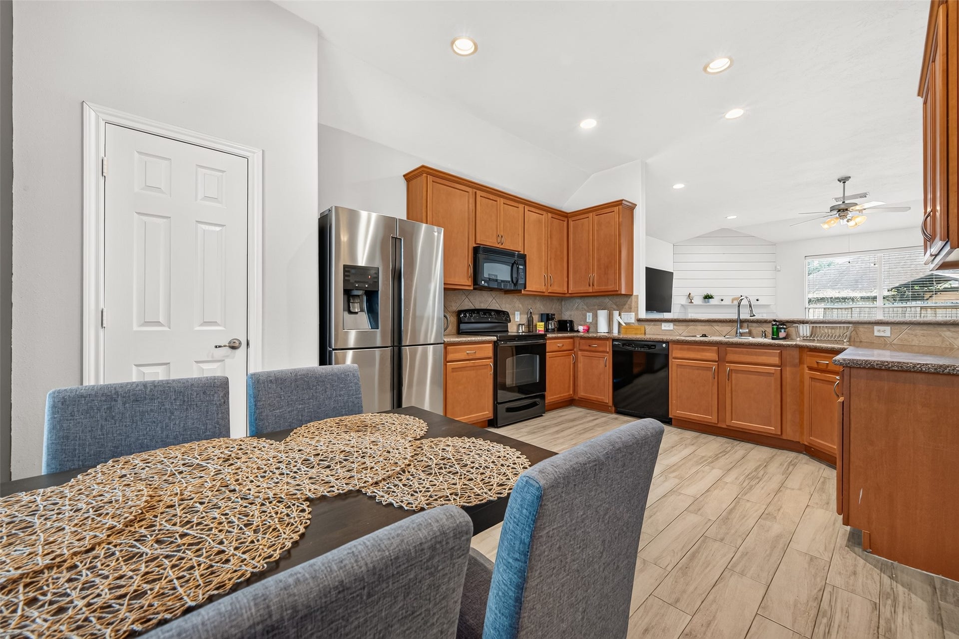 7419 Avalon Trce, Richmond, TX 77407 7419 Avalon Trce, Richmond, TX 77407