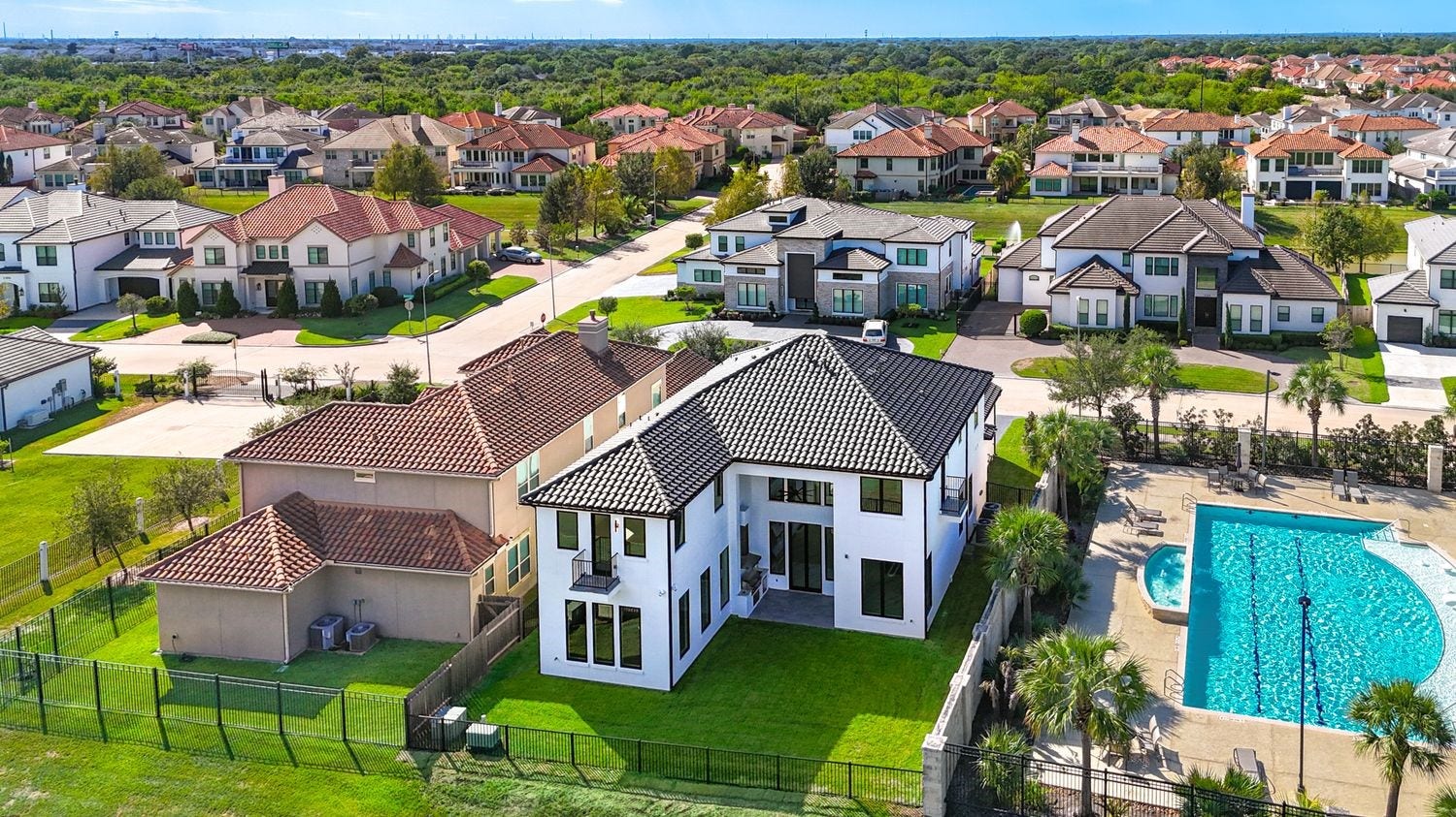 2219 Camden Creek Lane, Houston, TX 77077