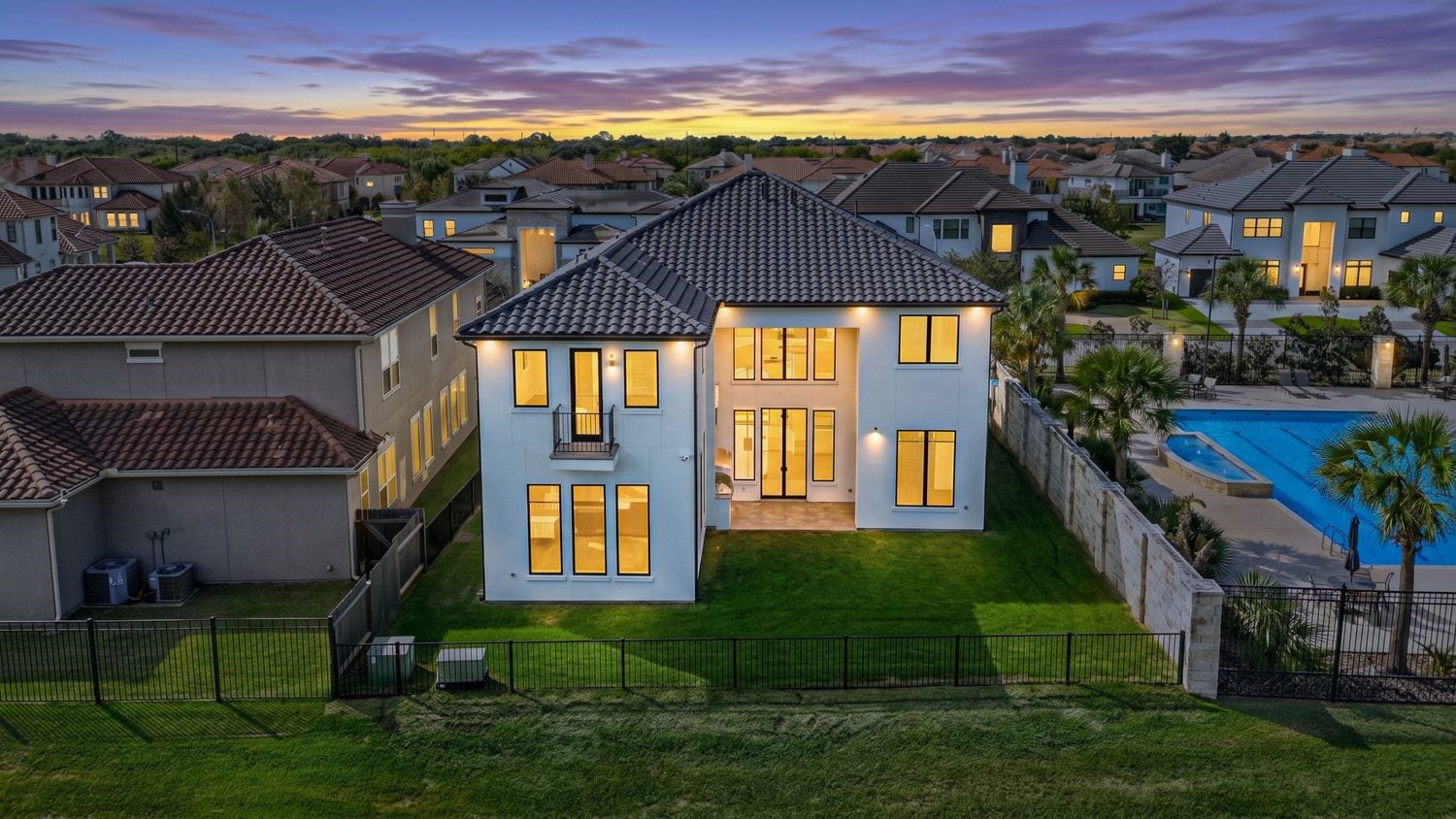2219 Camden Creek Lane, Houston, TX 77077