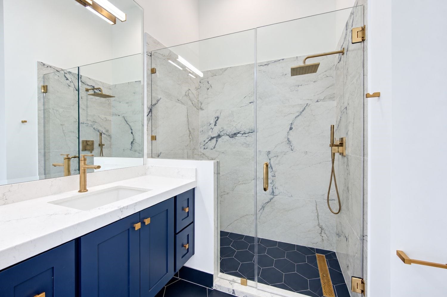 Full Bath - Gym access