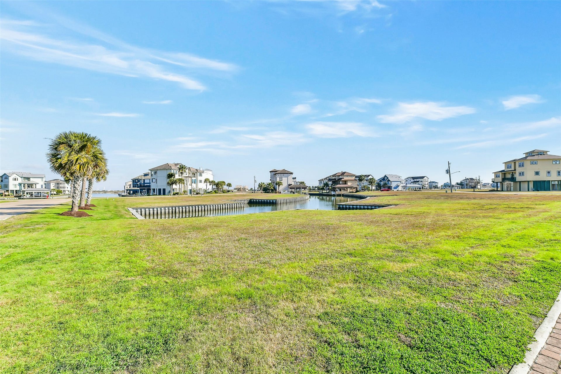 30 Long Key, Hitchcock, TX 77563 30 Long Key, Hitchcock, TX 77563