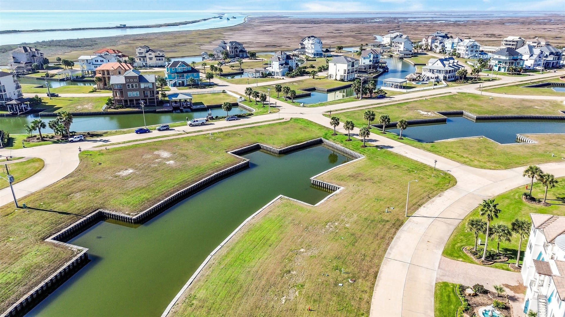 30 Long Key, Hitchcock, TX 77563 30 Long Key, Hitchcock, TX 77563