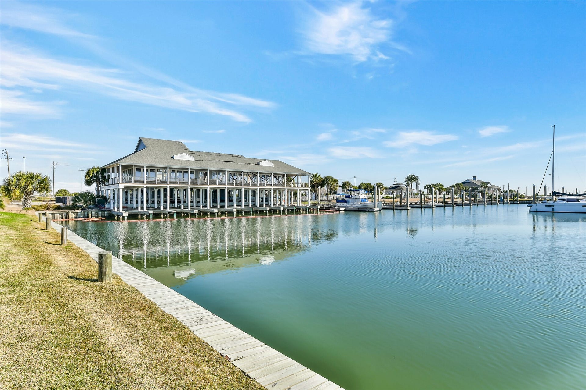 30 Long Key, Hitchcock, TX 77563 30 Long Key, Hitchcock, TX 77563