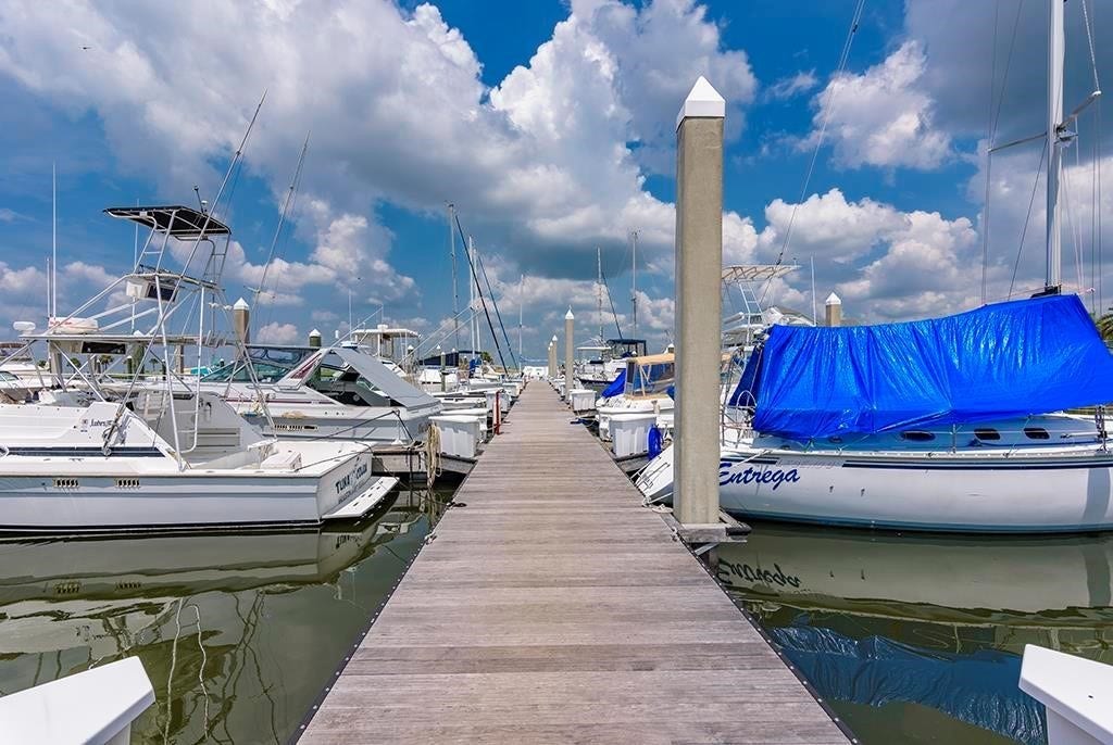 30 Long Key, Hitchcock, TX 77563 30 Long Key, Hitchcock, TX 77563