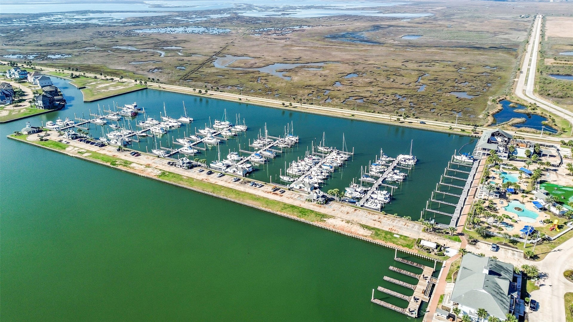 30 Long Key, Hitchcock, TX 77563 30 Long Key, Hitchcock, TX 77563