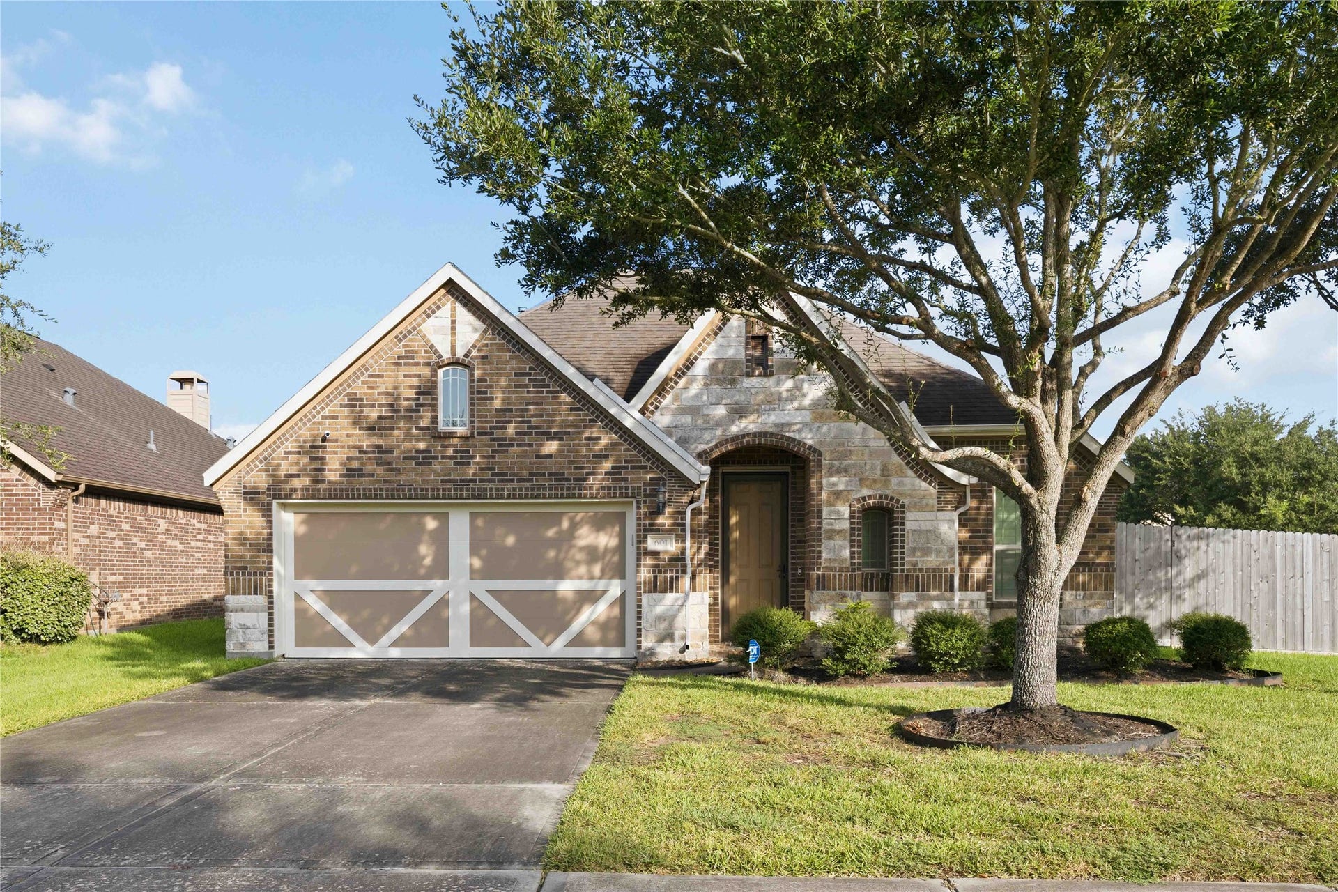 601 Dunlavy Lane, League City, TX 77573 601 Dunlavy Lane, League City, TX 77573